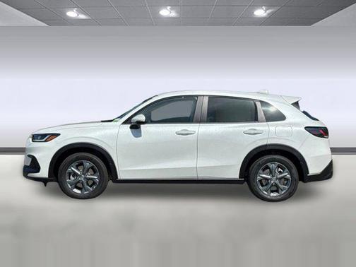 Platinum White Pearl 2027 Honda HR-V LX