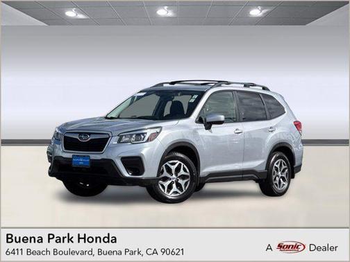Ice Silver Metallic 2019 Subaru Forester Premium