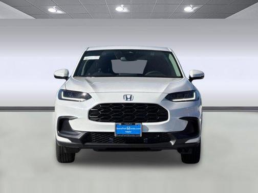 Frostline White Pearl 2026 Honda HR-V LX