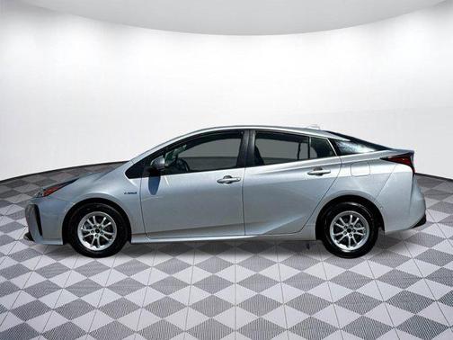 2022 Toyota Prius LE