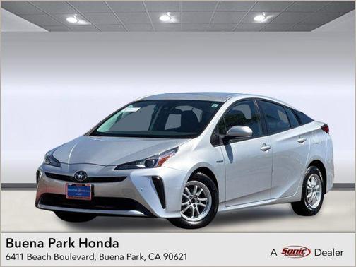 2022 Toyota Prius LE