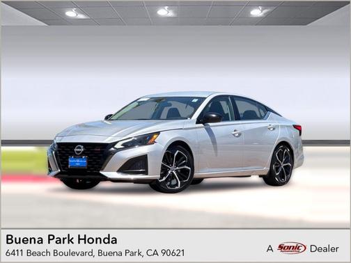 Brilliant Silver Metallic 2024 Nissan Altima SR FWD