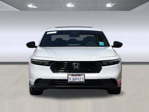 Platinum White Pearl 2023 Honda Accord Hybrid Sport