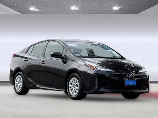 2022 Toyota Prius LE