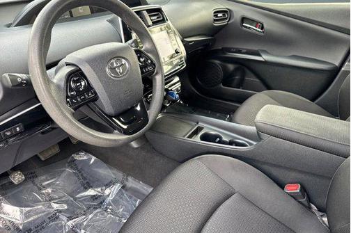 2022 Toyota Prius LE