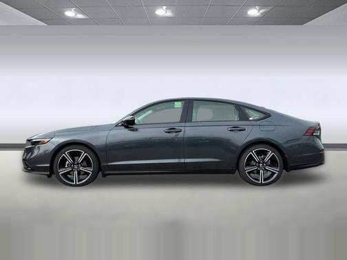 Meteorite Gray Metallic 2026 Honda Accord SE