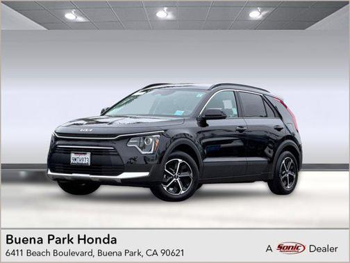 Aurora Black 2024 Kia Niro LX