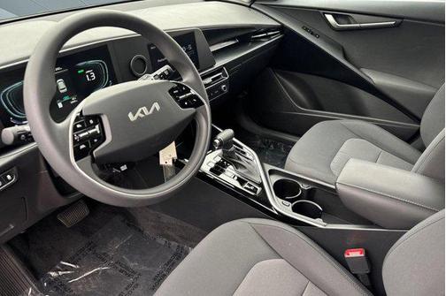 Aurora Black 2024 Kia Niro LX