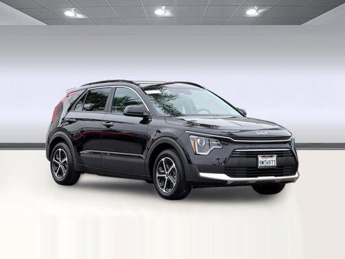 Aurora Black 2024 Kia Niro LX