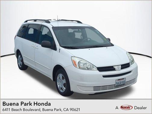 2004 Toyota Sienna LE