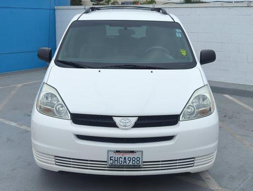 2004 Toyota Sienna LE