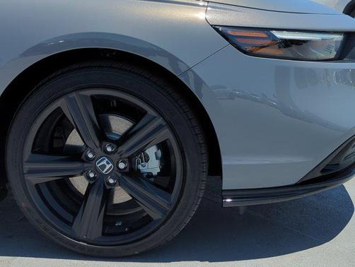 2025 Honda Accord Hybrid Base