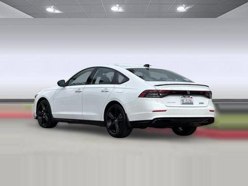 Platinum White Pearl 2023 Honda Accord Hybrid Sport-L