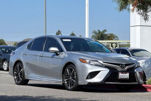 Celestial Silver Metallic 2018 Toyota Camry XSE
