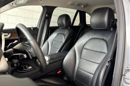 2017 Mercedes-Benz GLC 300 Base