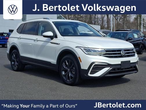 Opal White Pearl Effect 2023 Volkswagen Tiguan 2.0T SE SUV