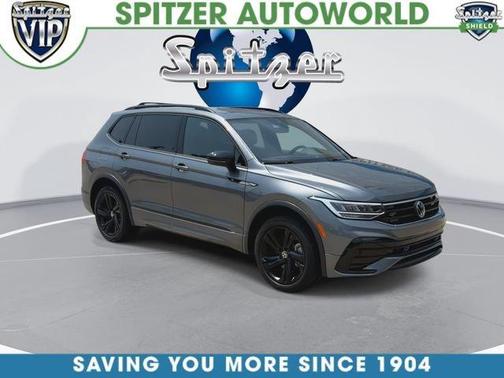 Platinum Gray Metallic 2024 Volkswagen Tiguan 2.0T SE R-Line Black