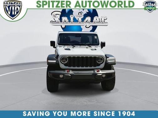 Bright White Clearcoat 2024 Jeep Wrangler Rubicon