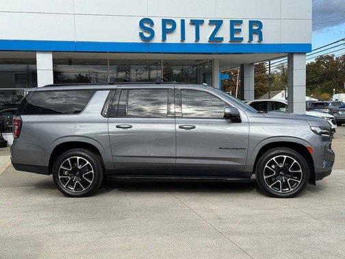 2021 Chevrolet Suburban RST