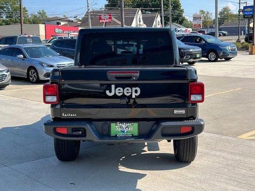 2023 Jeep Gladiator Overland