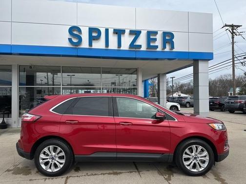2022 Ford Edge Titanium