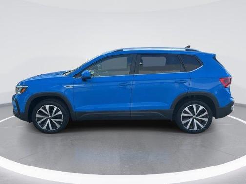 Cornflower Blue 2022 Volkswagen Taos 1.5T SE
