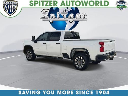 Summit White 2025 Chevrolet Silverado 2500 Custom