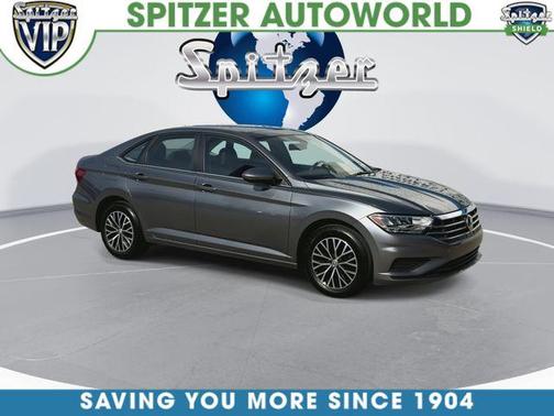 Platinum Gray Metallic 2019 Volkswagen Jetta 1.4T SE
