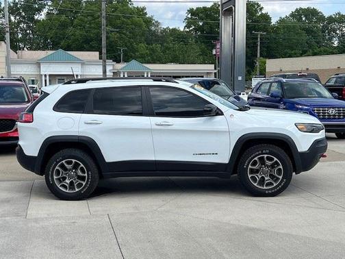 2022 Jeep Cherokee Trailhawk
