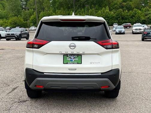 2022 Nissan Rogue SV