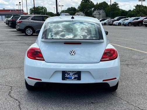 2016 Volkswagen Beetle 1.8T Classic