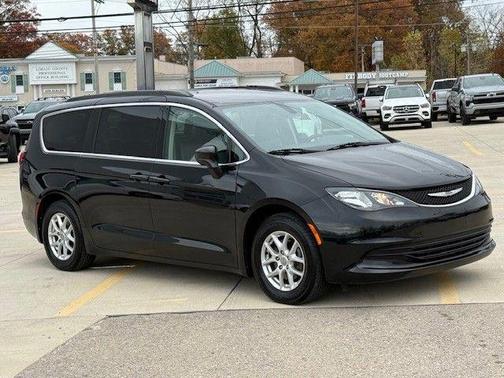 2020 Chrysler Voyager LXI