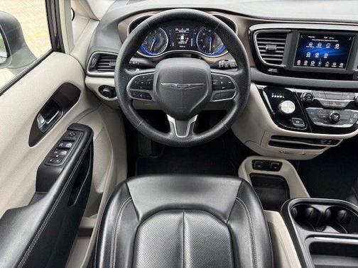 2020 Chrysler Voyager LXI