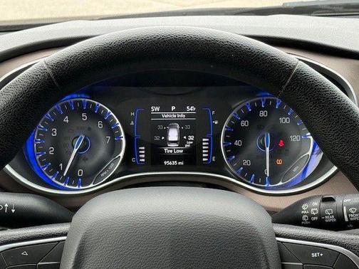 2020 Chrysler Voyager LXI