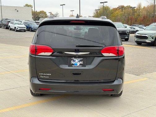 2020 Chrysler Voyager LXI