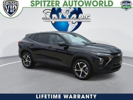 Black 2026 Chevrolet Trax 1RS