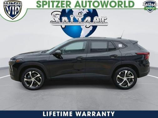 Black 2026 Chevrolet Trax 1RS