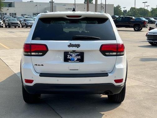 2016 Jeep Grand Cherokee Laredo