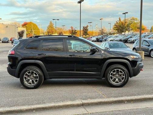 2023 Jeep Cherokee Trailhawk