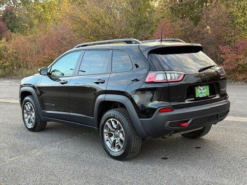 2023 Jeep Cherokee Trailhawk