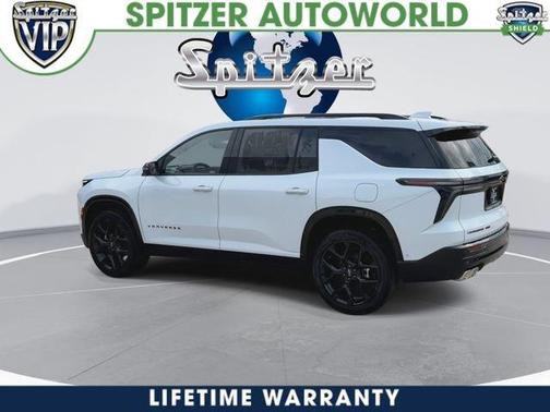 White 2026 Chevrolet Traverse RS