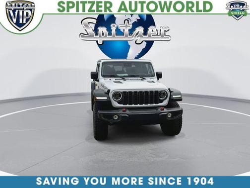 Bright White Clearcoat 2025 Jeep Gladiator Rubicon