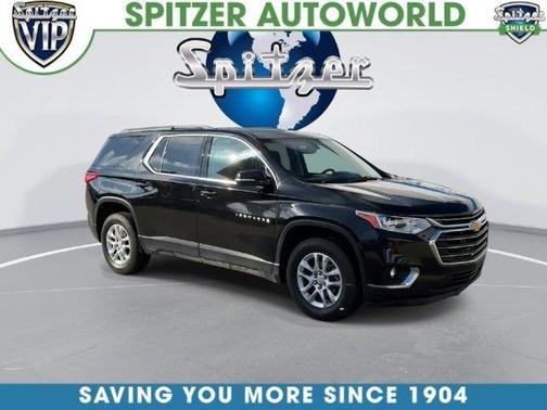 Mosaic Black Metallic 2019 Chevrolet Traverse LT Cloth