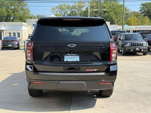 2023 Chevrolet Suburban RST