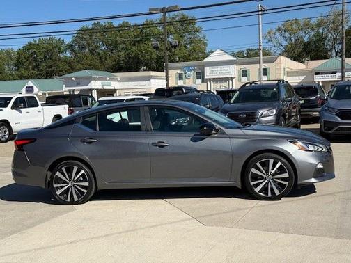 2020 Nissan Altima 2.5 SR