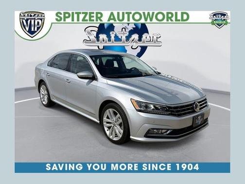 Reflex Silver Metallic 2018 Volkswagen Passat 2.0T SE w/ Technology