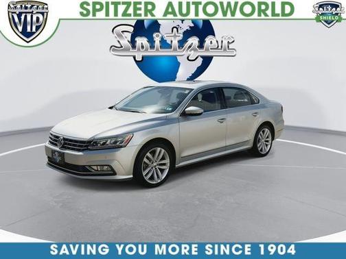 Reflex Silver Metallic 2018 Volkswagen Passat 2.0T SE w/ Technology