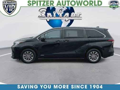 2021 Toyota Sienna LE