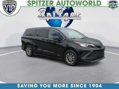 2021 Toyota Sienna LE