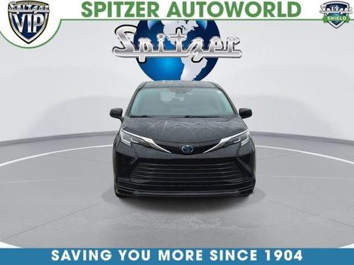 2021 Toyota Sienna LE